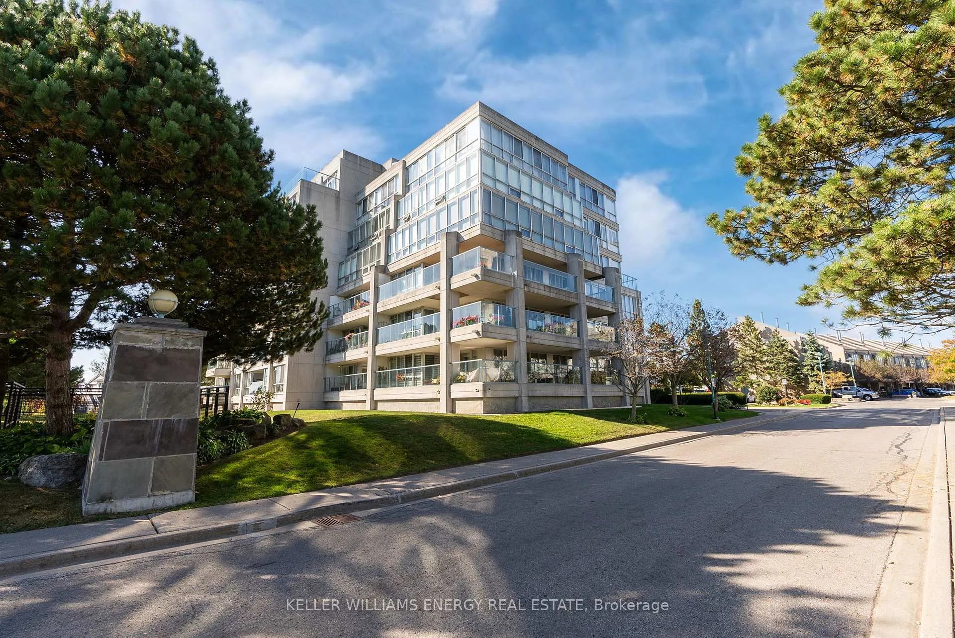 Front of Unit 105, 70 Cumberland Lane