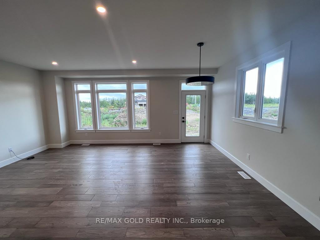 Photo 9 of 36 Dusenbury Drive, Loyalist, Lennox and Addington - South — HOMEH