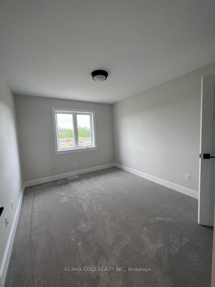 Photo 13 of 36 Dusenbury Drive, Loyalist, Lennox and Addington - South — HOMEH