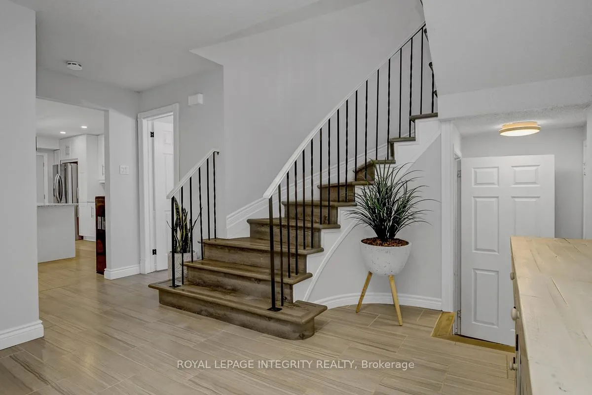 Photo 4 of 3 Palomino Drive, Ottawa, Kanata - Bridlewood — HOMEH