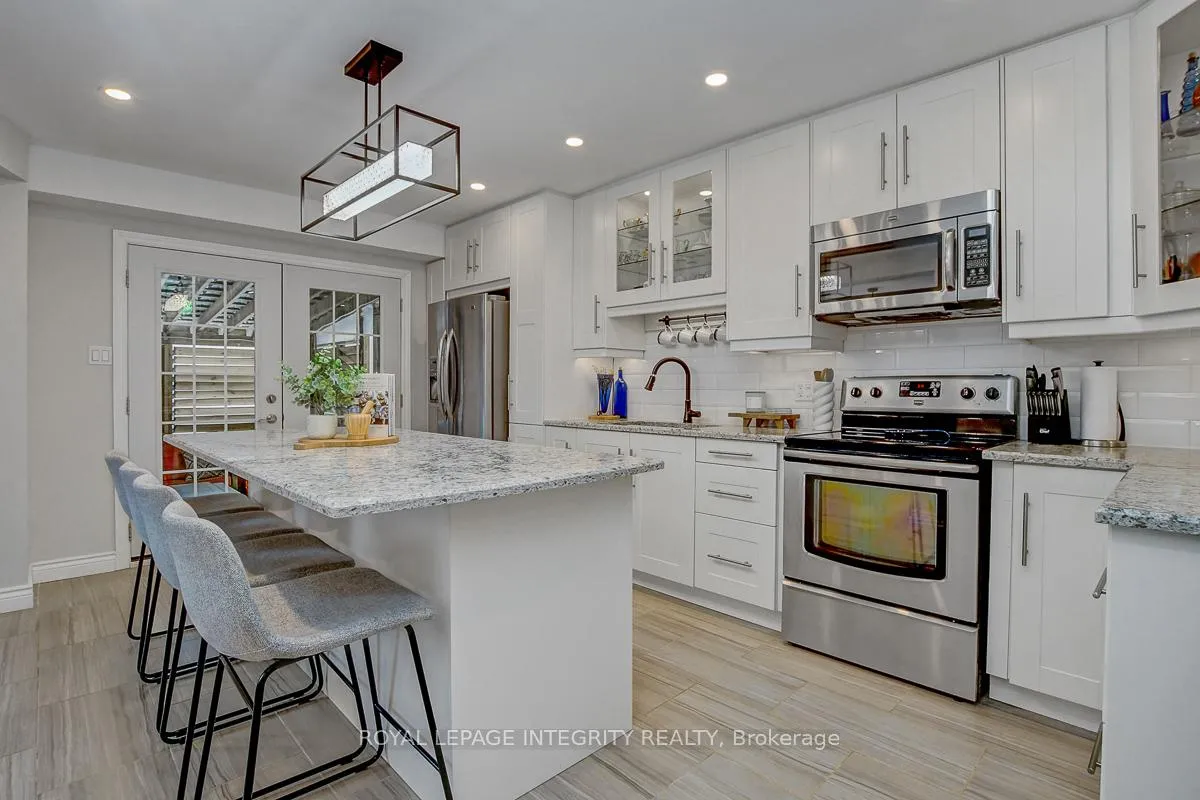 Photo 14 of 3 Palomino Drive, Ottawa, Kanata - Bridlewood — HOMEH