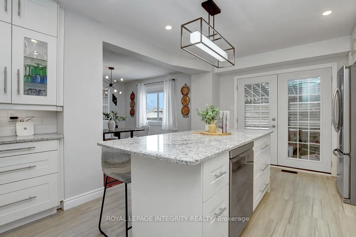 Photo 15 of 3 Palomino Drive, Ottawa, Kanata - Bridlewood — HOMEH