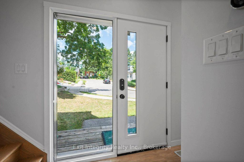 Photo 3 of 47 Gruhn Street, Kitchener — HOMEH