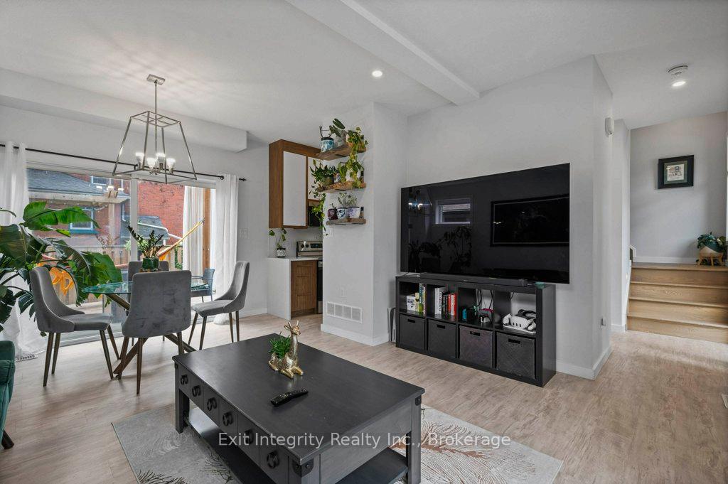 Photo 9 of 47 Gruhn Street, Kitchener — HOMEH