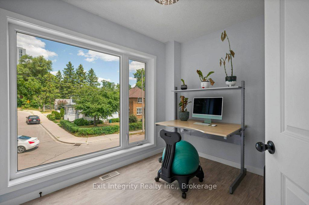 Photo 13 of 47 Gruhn Street, Kitchener — HOMEH