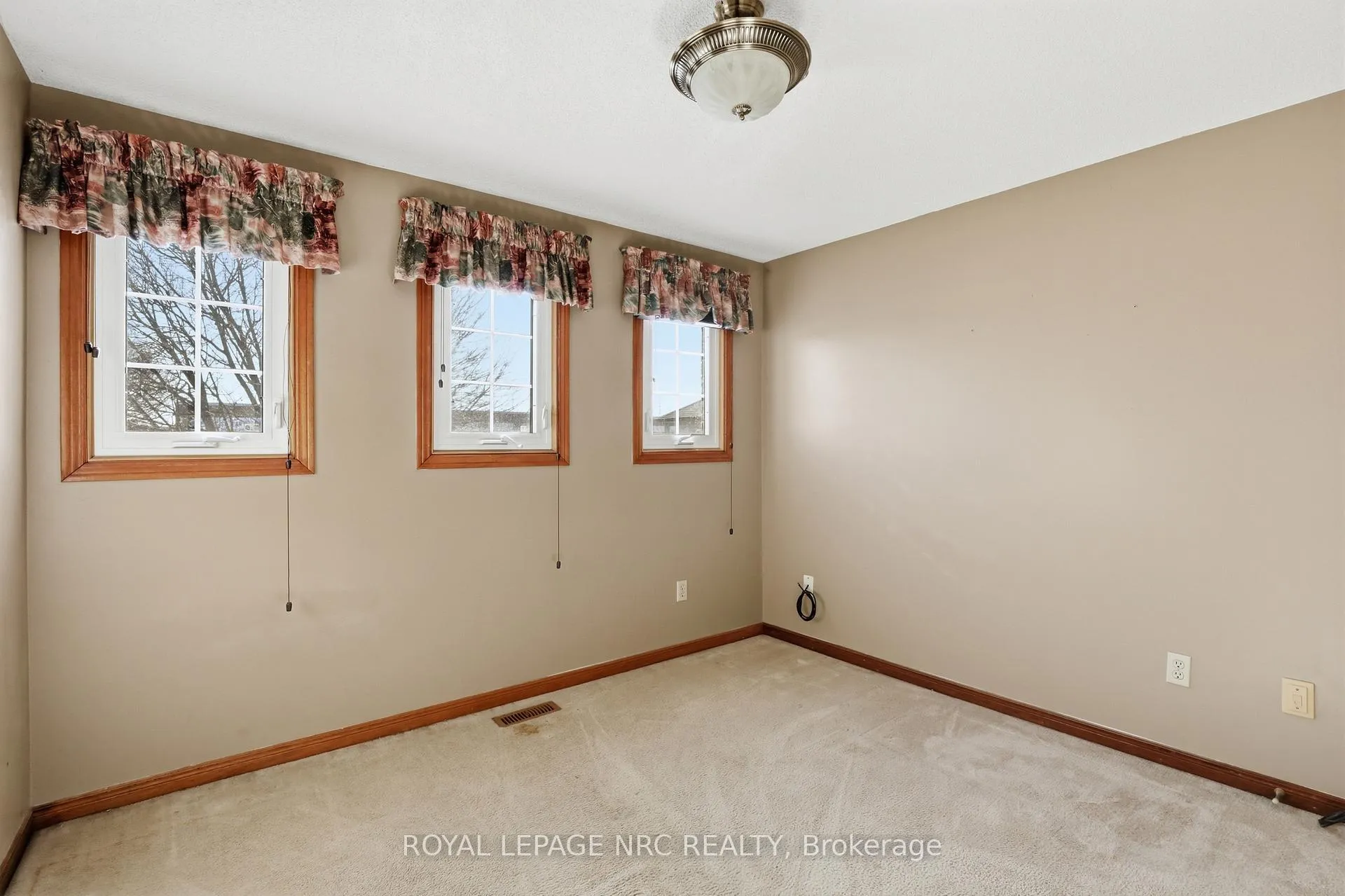 Photo 18 of 107 Butler Drive, Hamilton, Butler — HOMEH