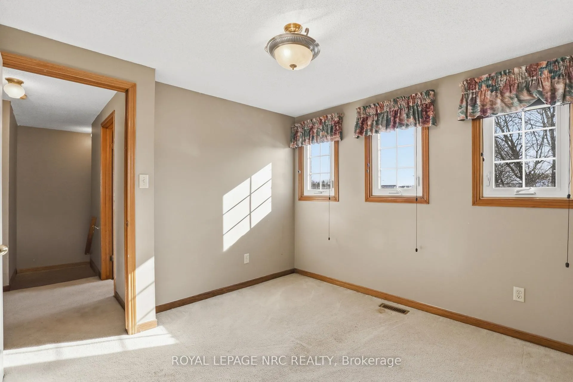 Photo 19 of 107 Butler Drive, Hamilton, Butler — HOMEH