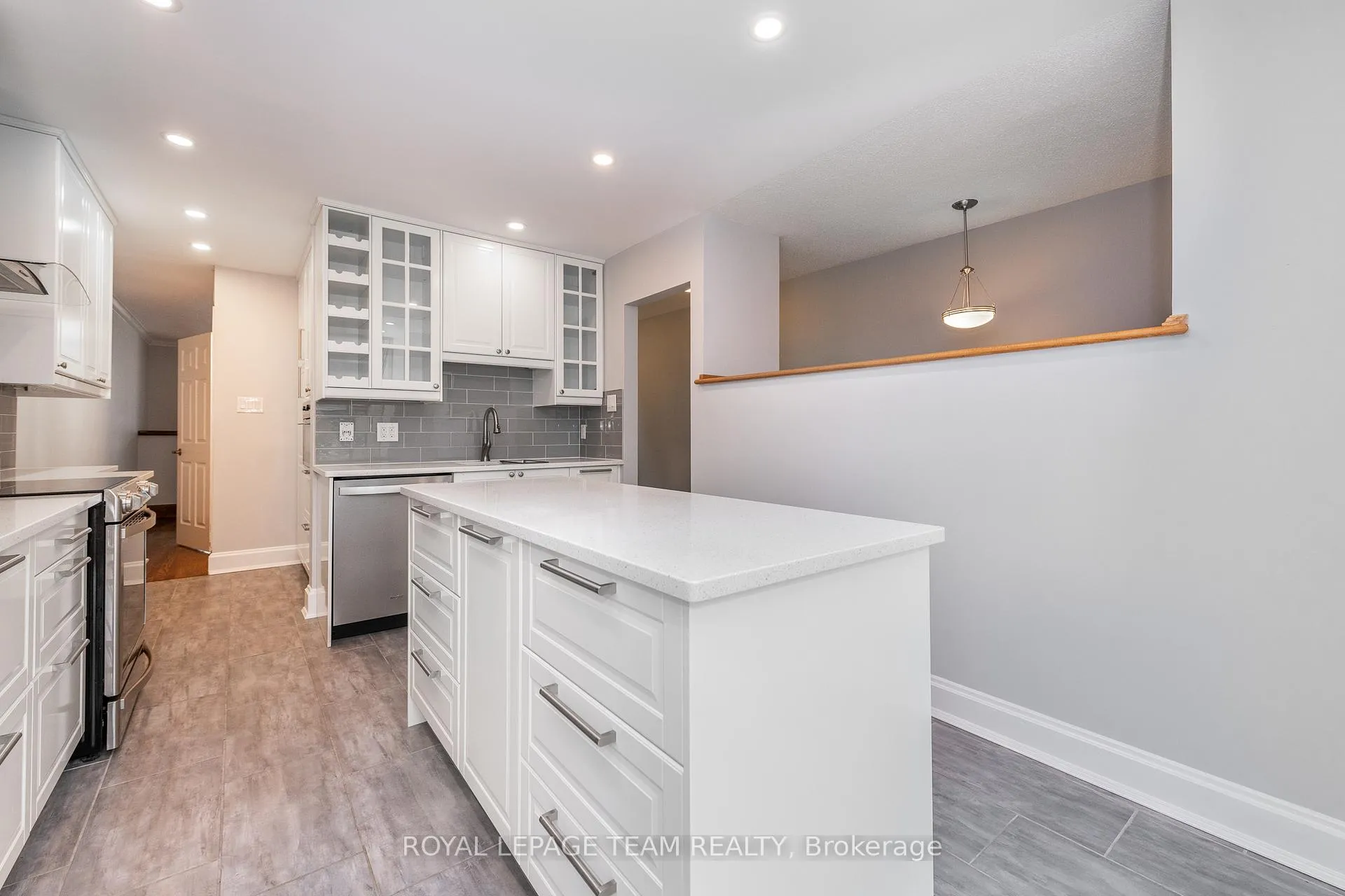 Photo 10 of Unit C, 595 Besserer Street, Ottawa, Sandy Hill — HOMEH