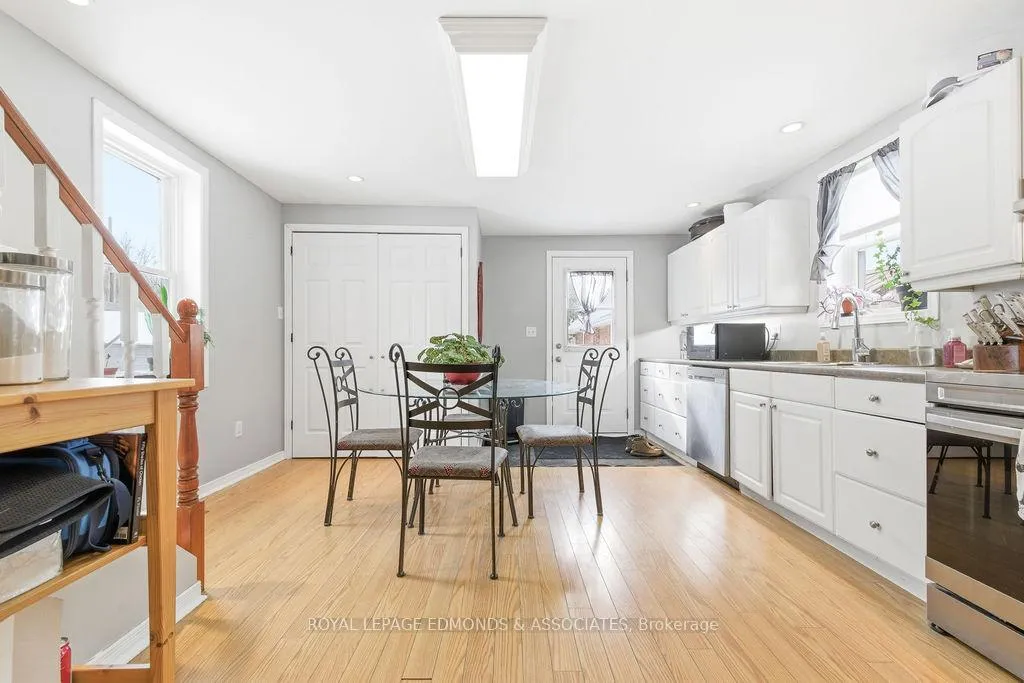 Photo 3 of 408 Moffat Street, Pembroke — HOMEH