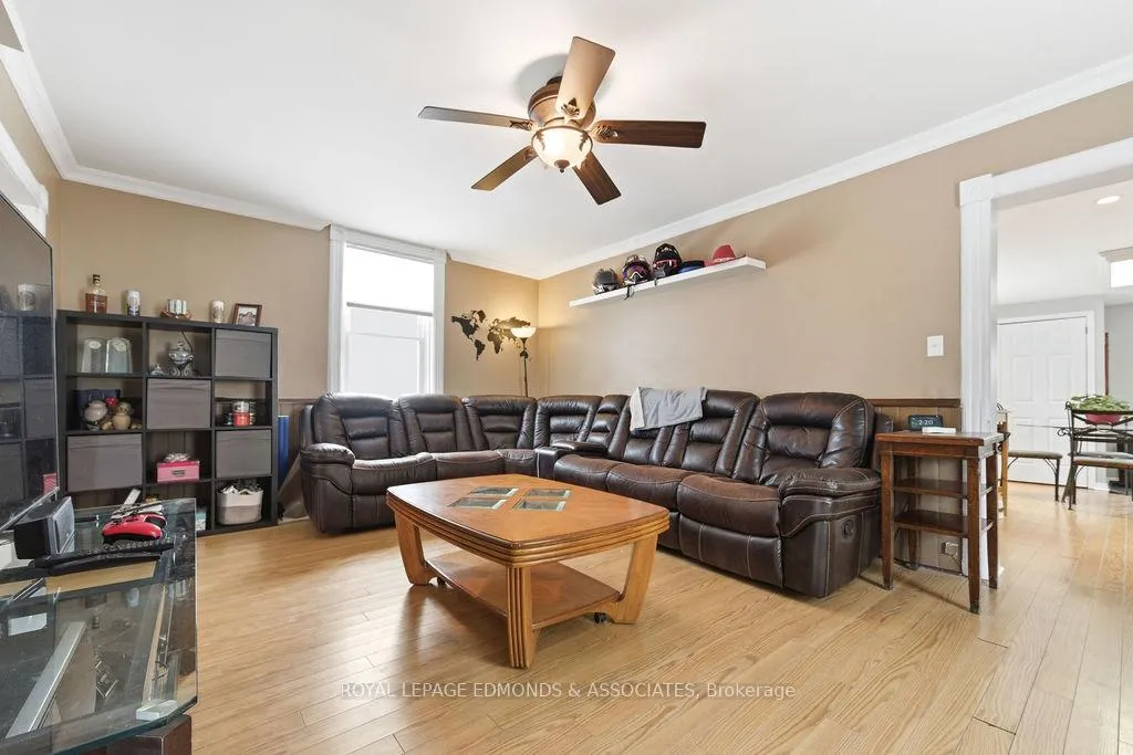 Photo 8 of 408 Moffat Street, Pembroke — HOMEH