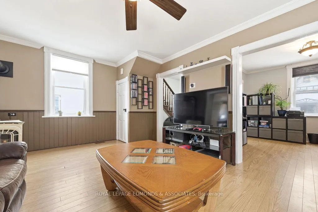 Photo 11 of 408 Moffat Street, Pembroke — HOMEH