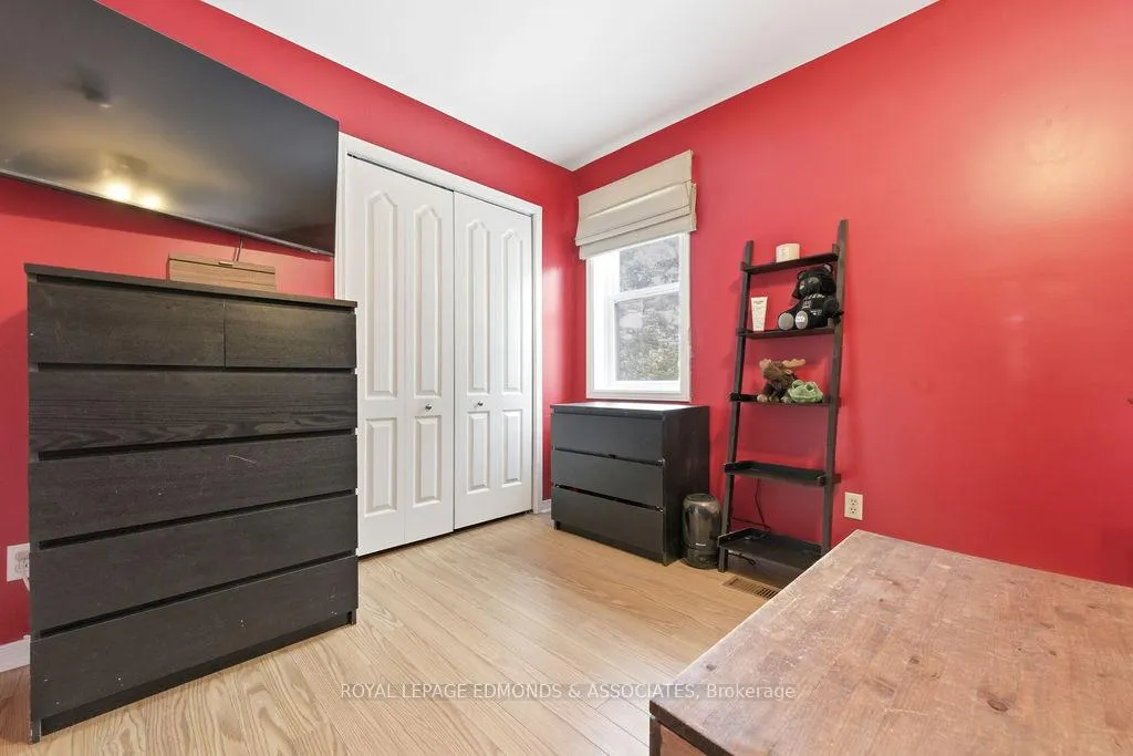 Photo 19 of 408 Moffat Street, Pembroke — HOMEH