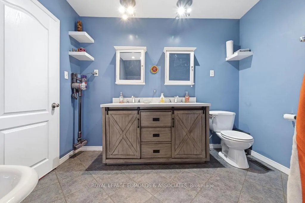 Photo 27 of 408 Moffat Street, Pembroke — HOMEH