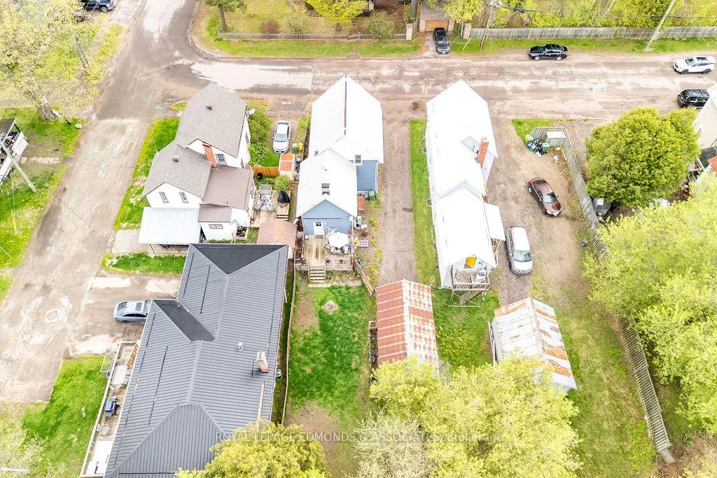 Photo 46 of 408 Moffat Street, Pembroke — HOMEH