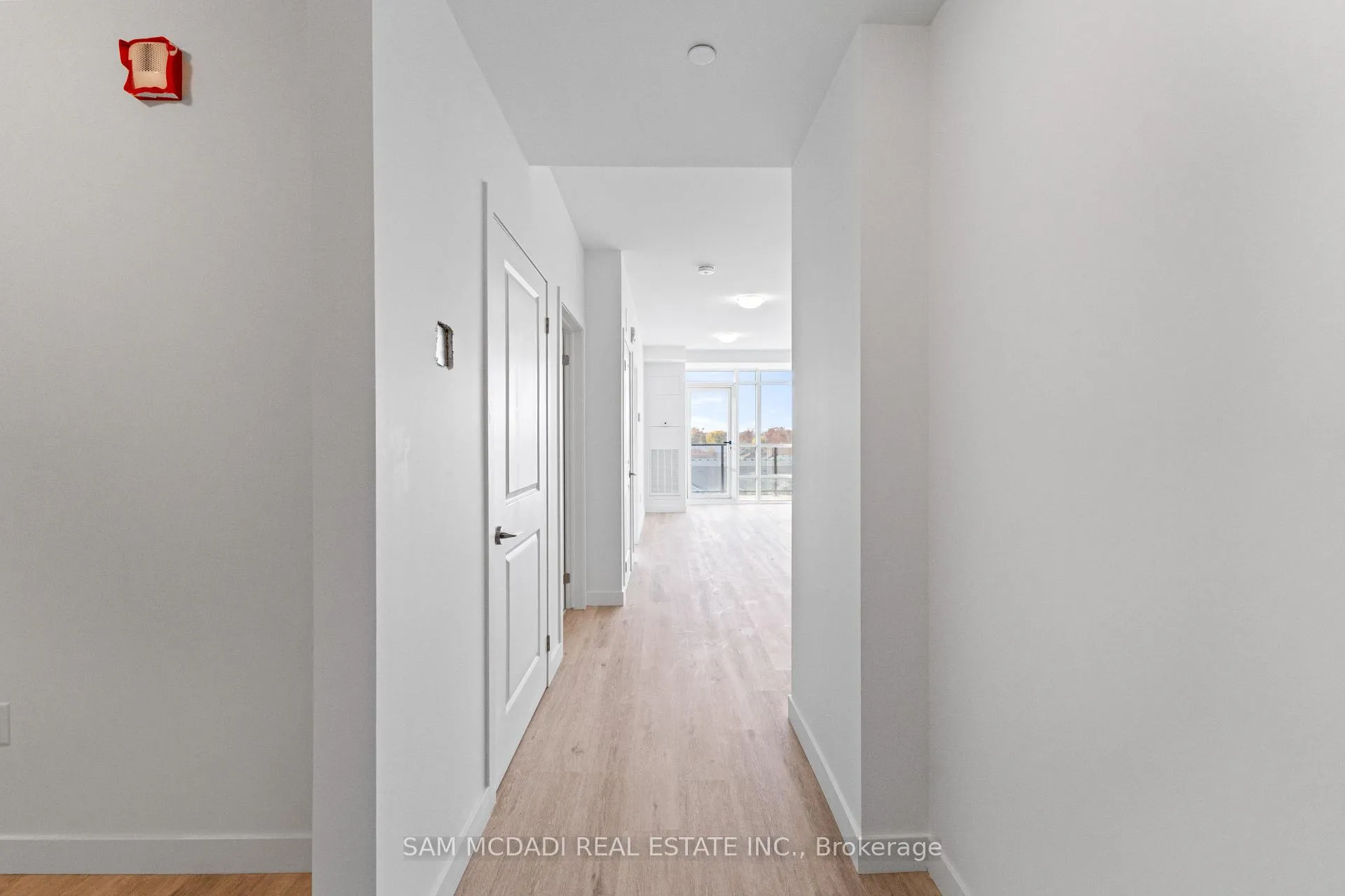 Photo 4 of Unit 505, 461 Green Road, Hamilton, Stoney Creek — HOMEH