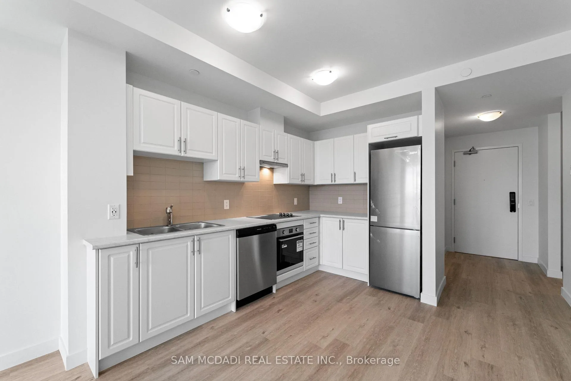 Photo 6 of Unit 505, 461 Green Road, Hamilton, Stoney Creek — HOMEH