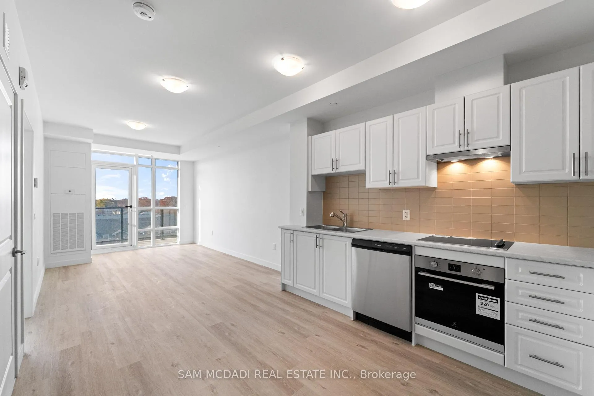 Photo 8 of Unit 505, 461 Green Road, Hamilton, Stoney Creek — HOMEH