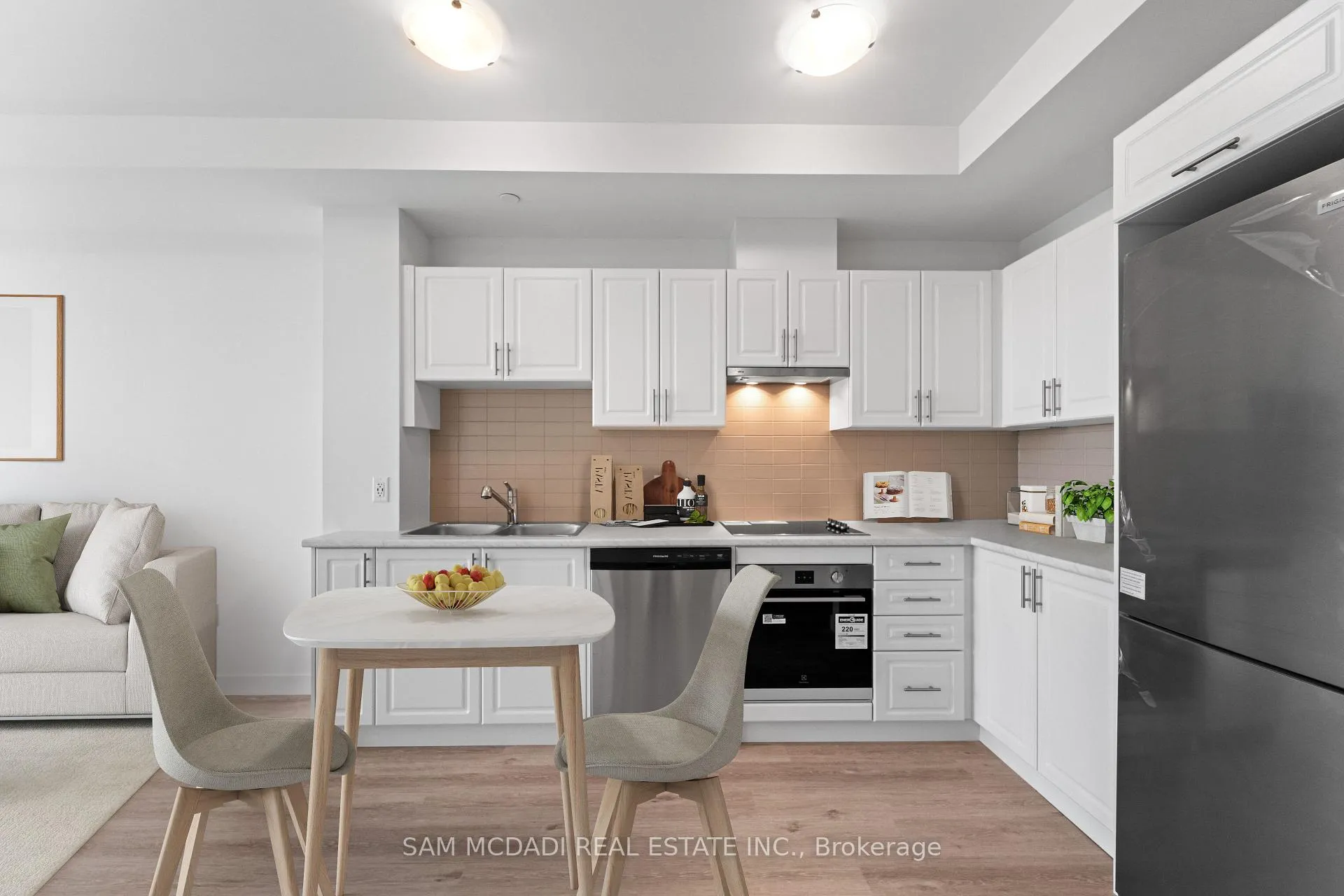 Photo 9 of Unit 505, 461 Green Road, Hamilton, Stoney Creek — HOMEH