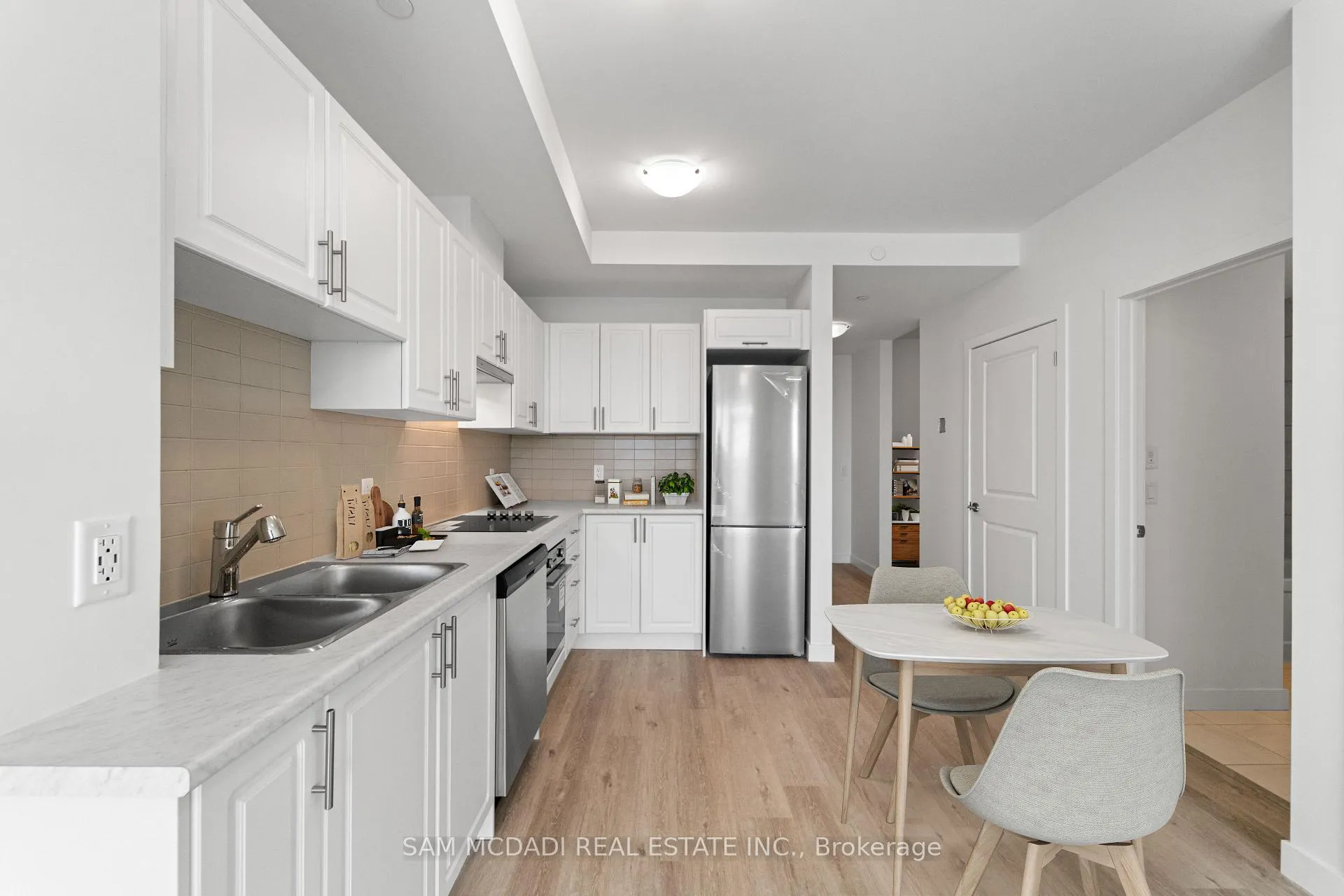 Photo 27 of Unit 505, 461 Green Road, Hamilton, Stoney Creek — HOMEH