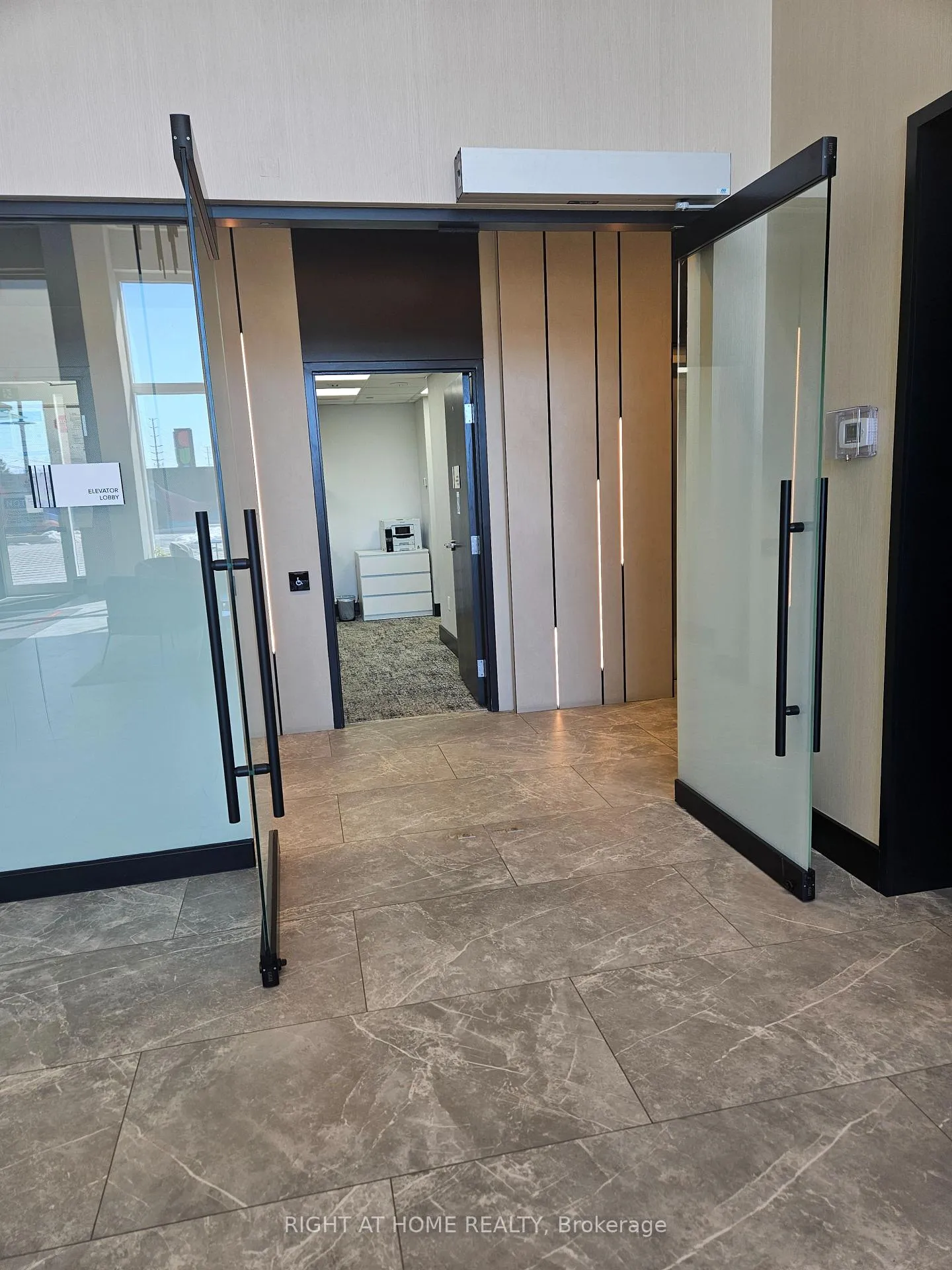 Photo 4 of Unit 620, 260 Malta Avenue, Brampton, Fletcher's Creek South — HOMEH