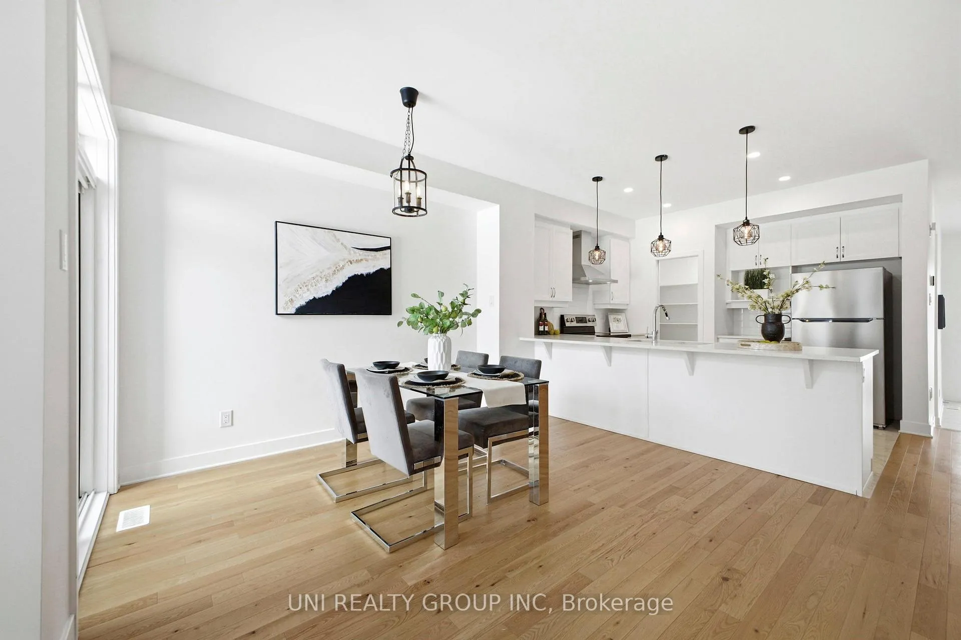 Photo 13 of 828 Chipping Circle, Ottawa, Riverside South/Gloucester Glen — HOMEH