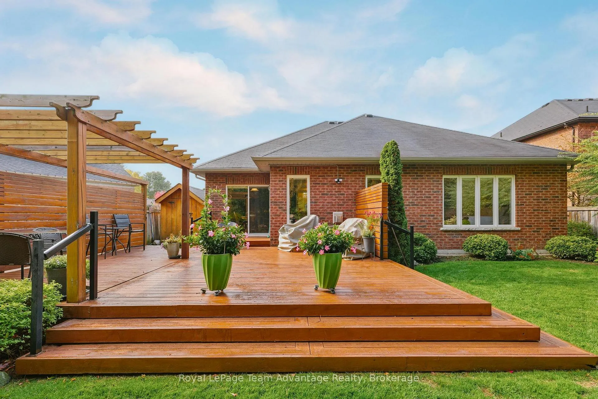 Photo 4 of 17 Borland Crescent, Caledon, Caledon East — HOMEH