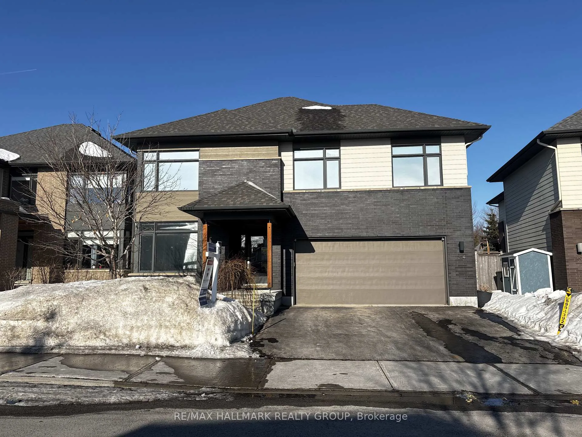 Photo 1 of 254 Sunnyridge Crescent, Ottawa, Kanata - Emerald Meadows/Trailwest — HOMEH