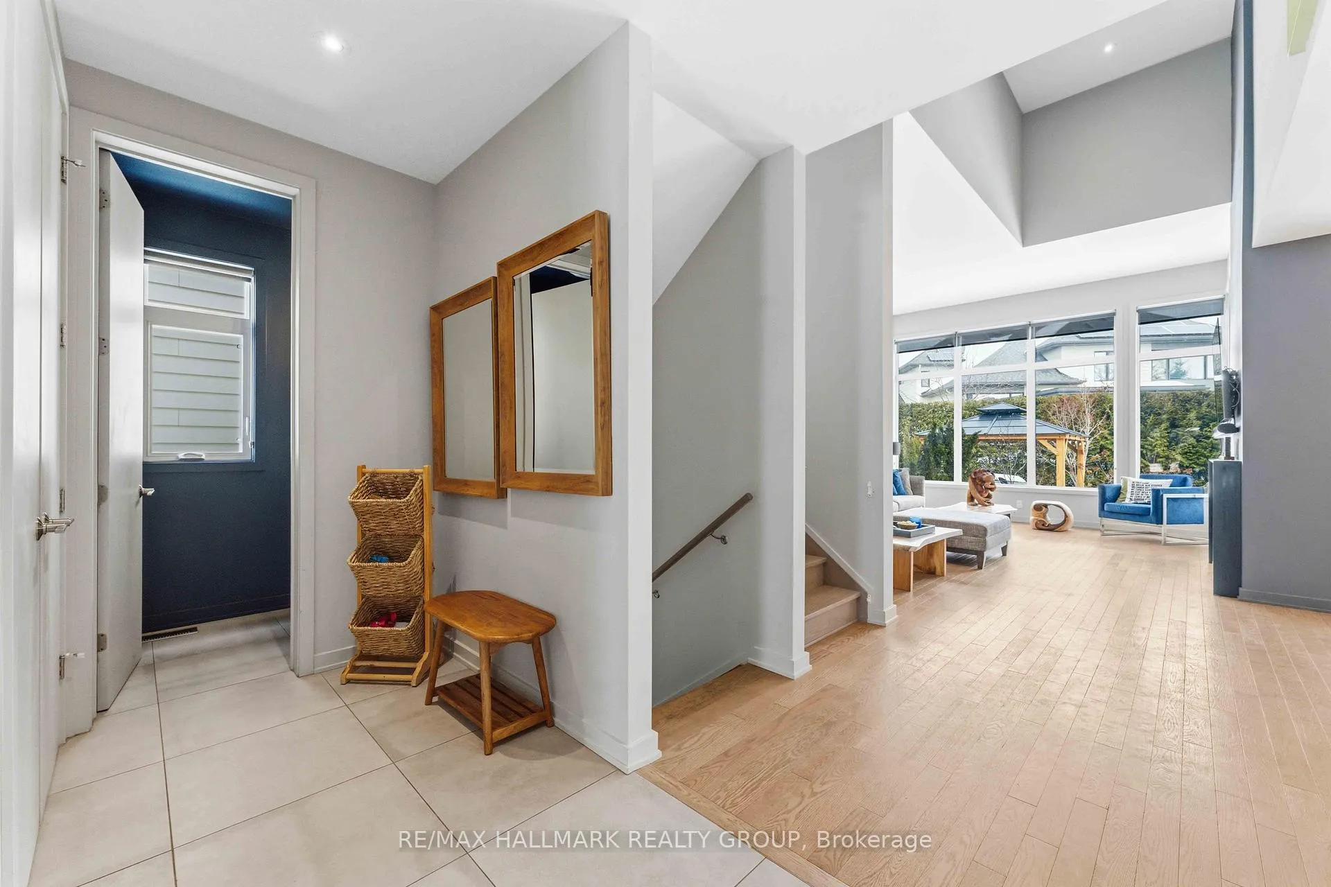 Photo 2 of 254 Sunnyridge Crescent, Ottawa, Kanata - Emerald Meadows/Trailwest — HOMEH