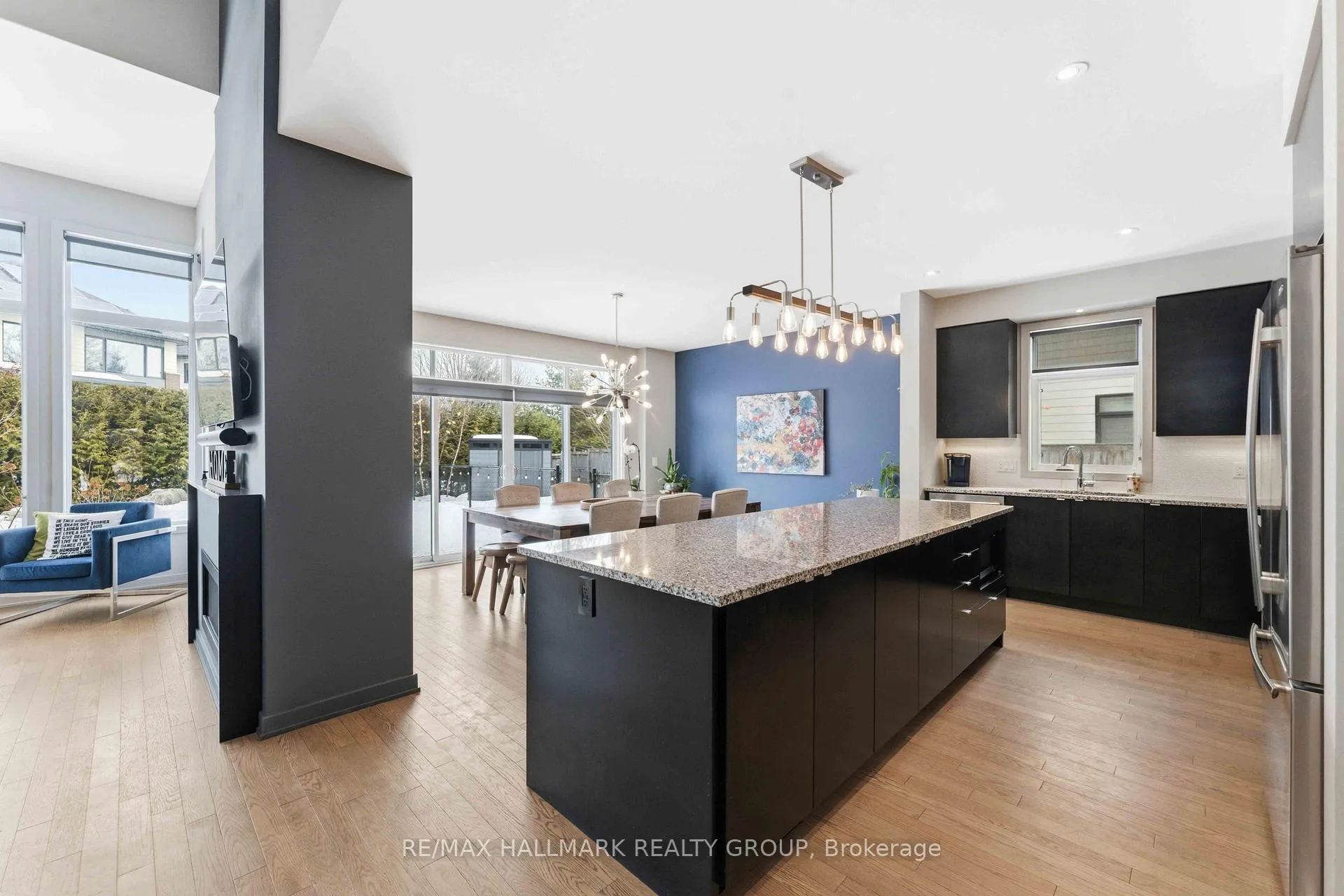 Photo 3 of 254 Sunnyridge Crescent, Ottawa, Kanata - Emerald Meadows/Trailwest — HOMEH