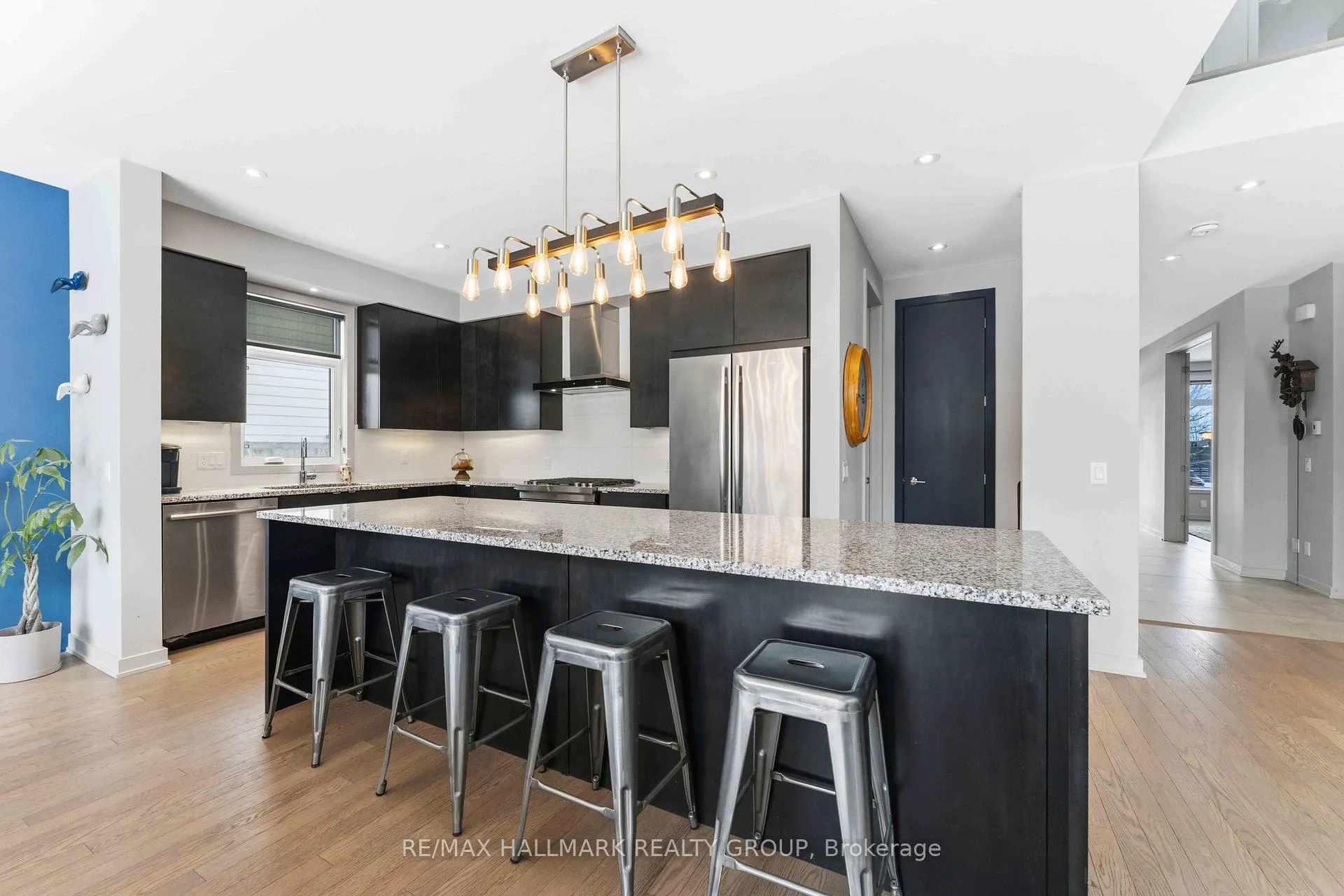 Photo 8 of 254 Sunnyridge Crescent, Ottawa, Kanata - Emerald Meadows/Trailwest — HOMEH