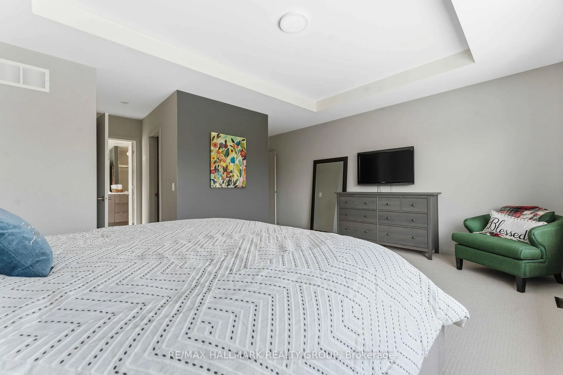 Photo 14 of 254 Sunnyridge Crescent, Ottawa, Kanata - Emerald Meadows/Trailwest — HOMEH