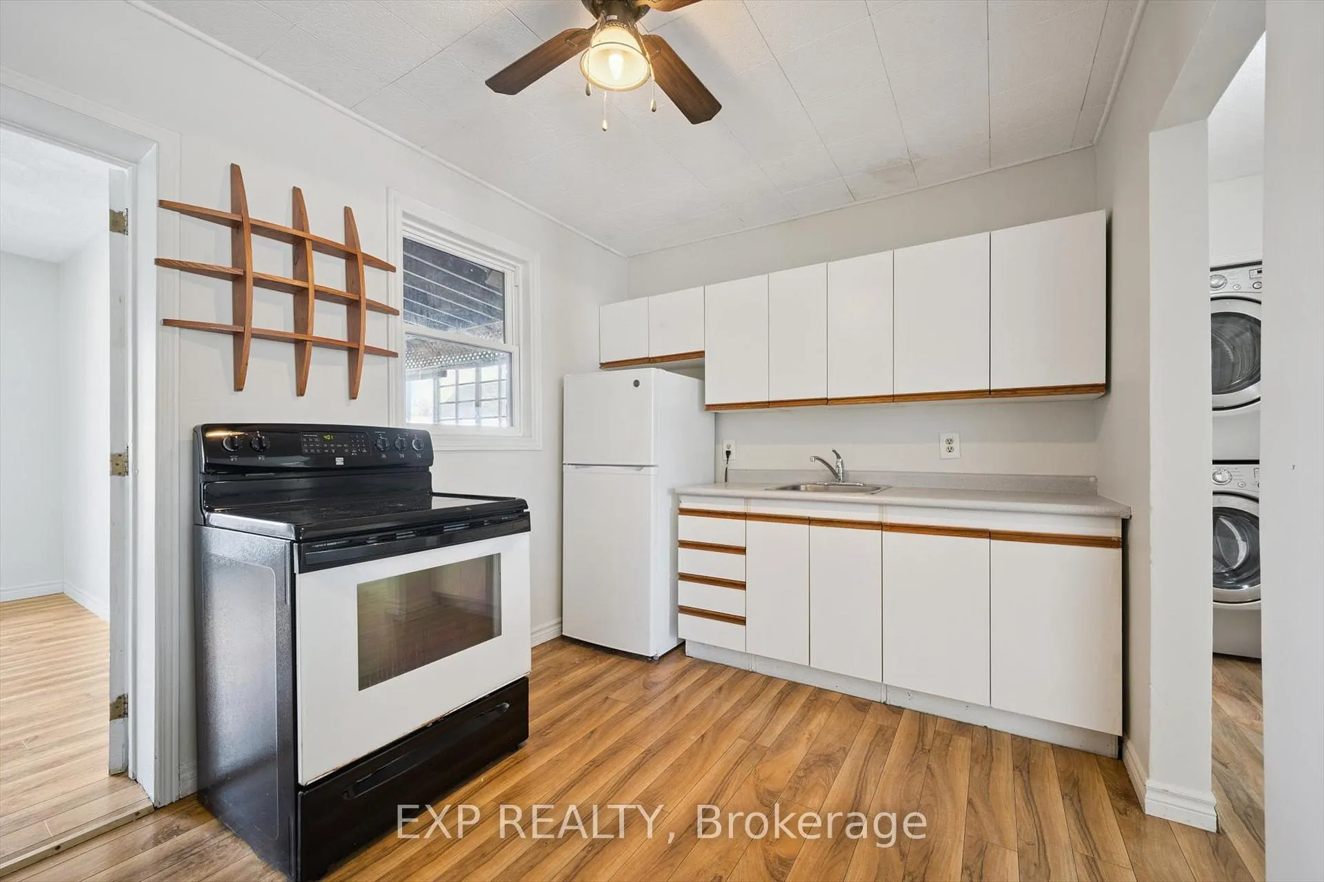 Photo 6 of 253 Sydney Street S, Kitchener, Rockway — HOMEH