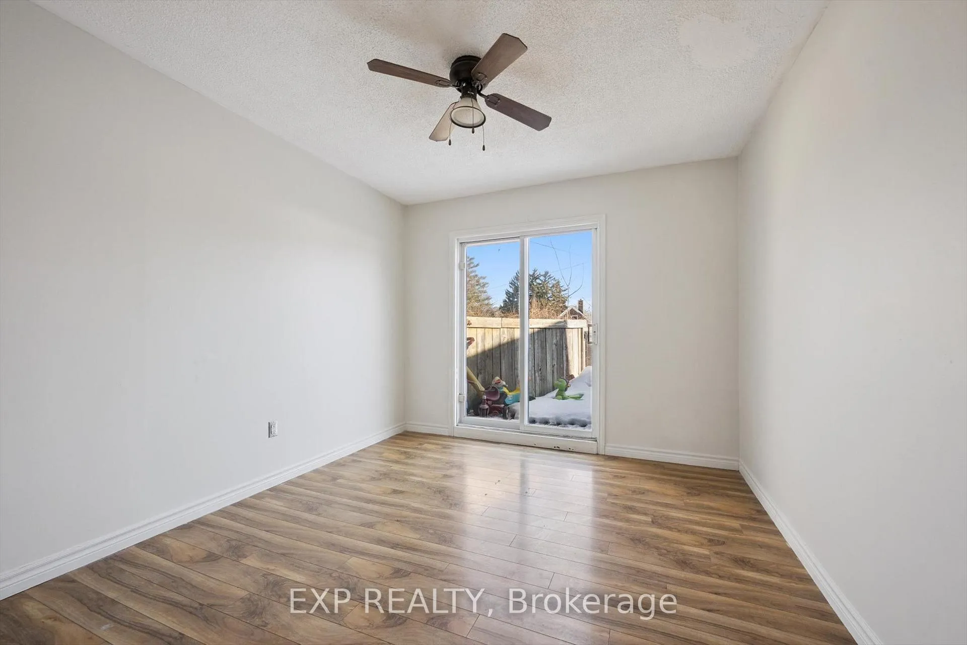 Photo 10 of 253 Sydney Street S, Kitchener, Rockway — HOMEH