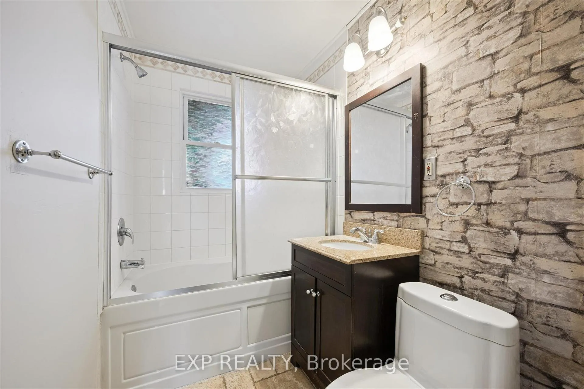 Photo 16 of 253 Sydney Street S, Kitchener, Rockway — HOMEH