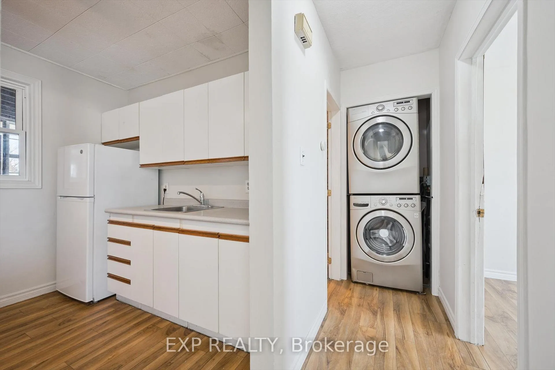 Photo 17 of 253 Sydney Street S, Kitchener, Rockway — HOMEH