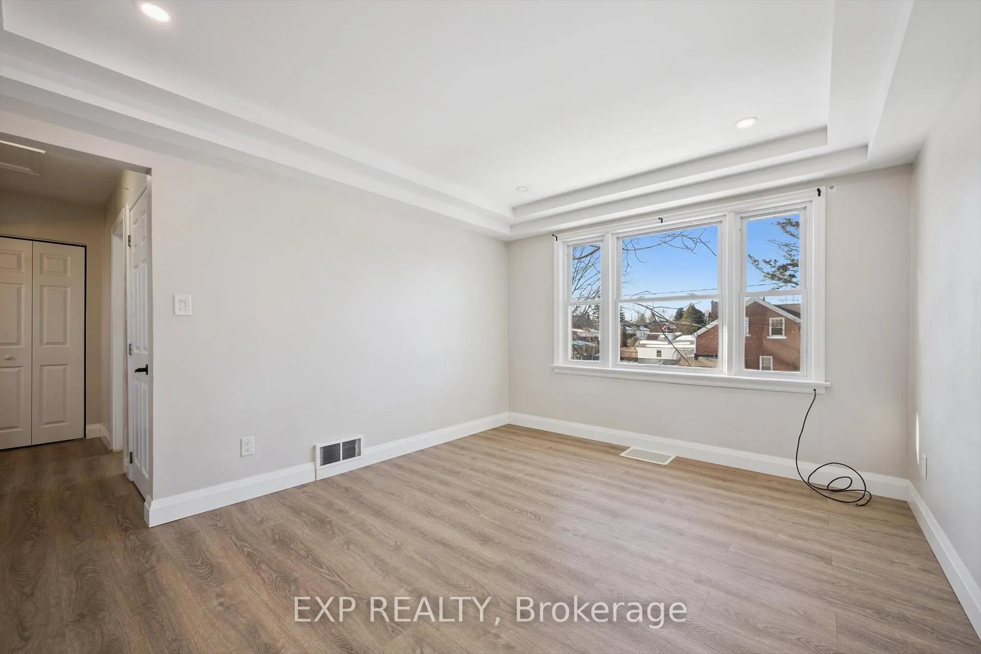 Photo 18 of 253 Sydney Street S, Kitchener, Rockway — HOMEH