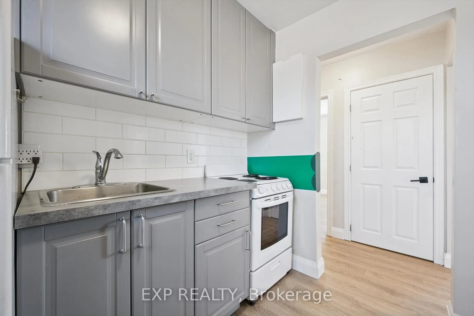 Photo 24 of 253 Sydney Street S, Kitchener, Rockway — HOMEH