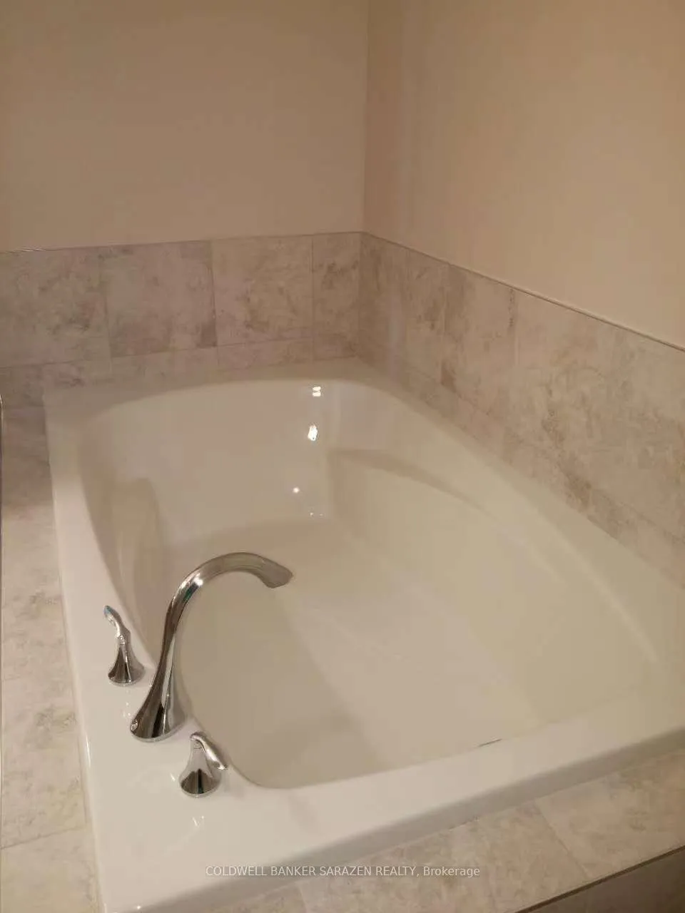 Photo 12 of 47 Arkose Street, Ottawa, Kanata - Kanata Lakes/Heritage Hills — HOMEH