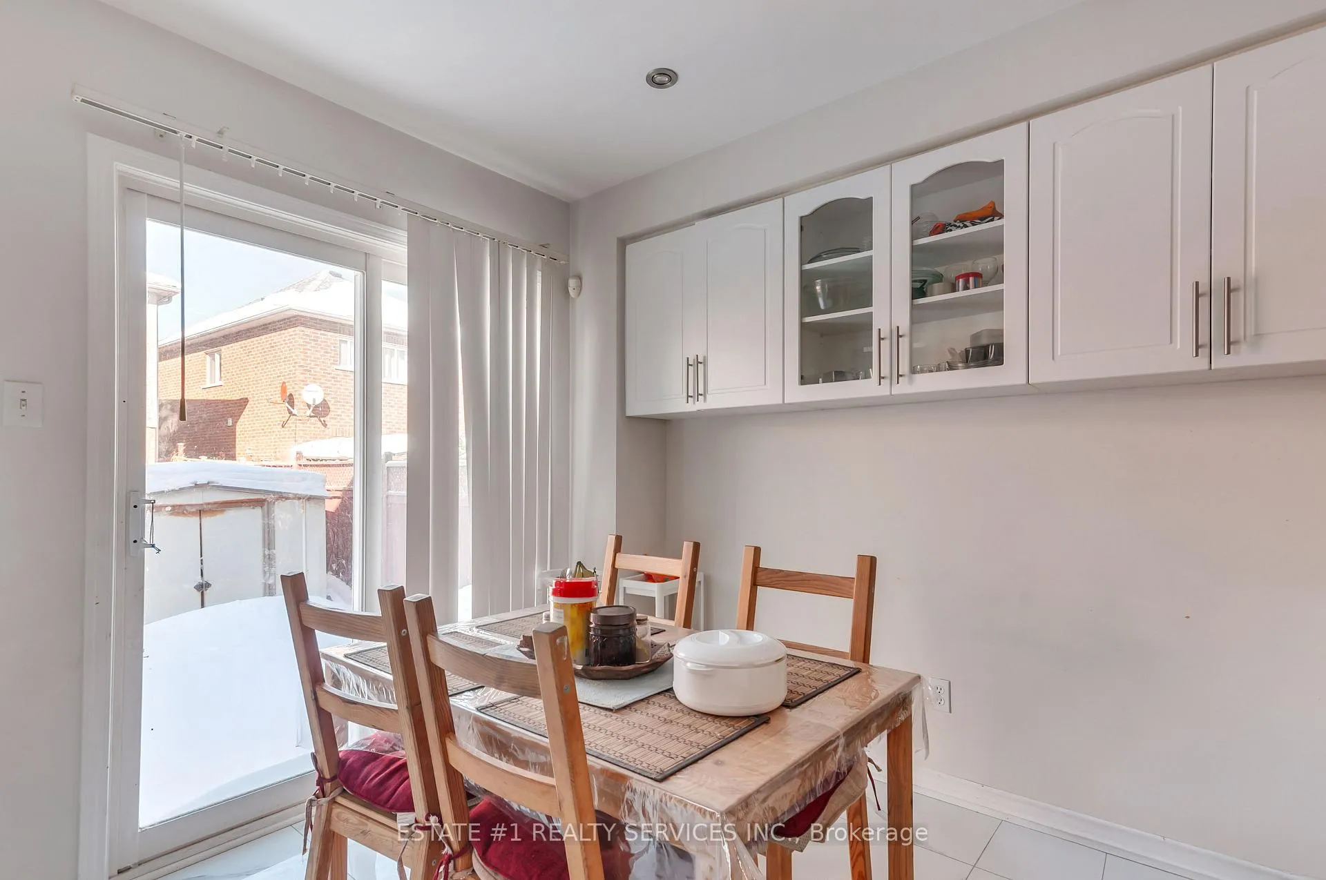 Photo 10 of 63 Tideland Drive, Brampton, Fletcher's Meadow — HOMEH
