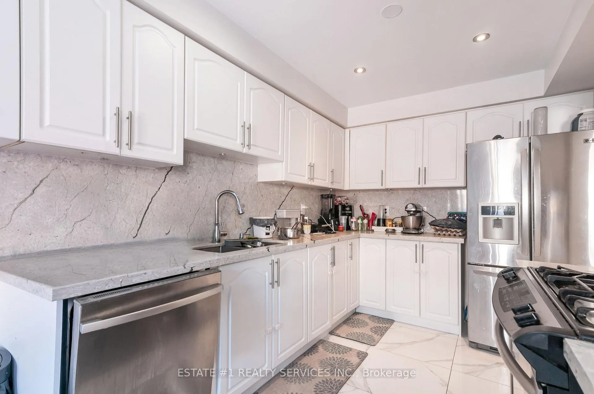 Photo 11 of 63 Tideland Drive, Brampton, Fletcher's Meadow — HOMEH