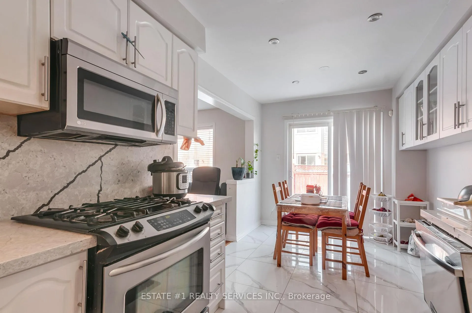 Photo 13 of 63 Tideland Drive, Brampton, Fletcher's Meadow — HOMEH