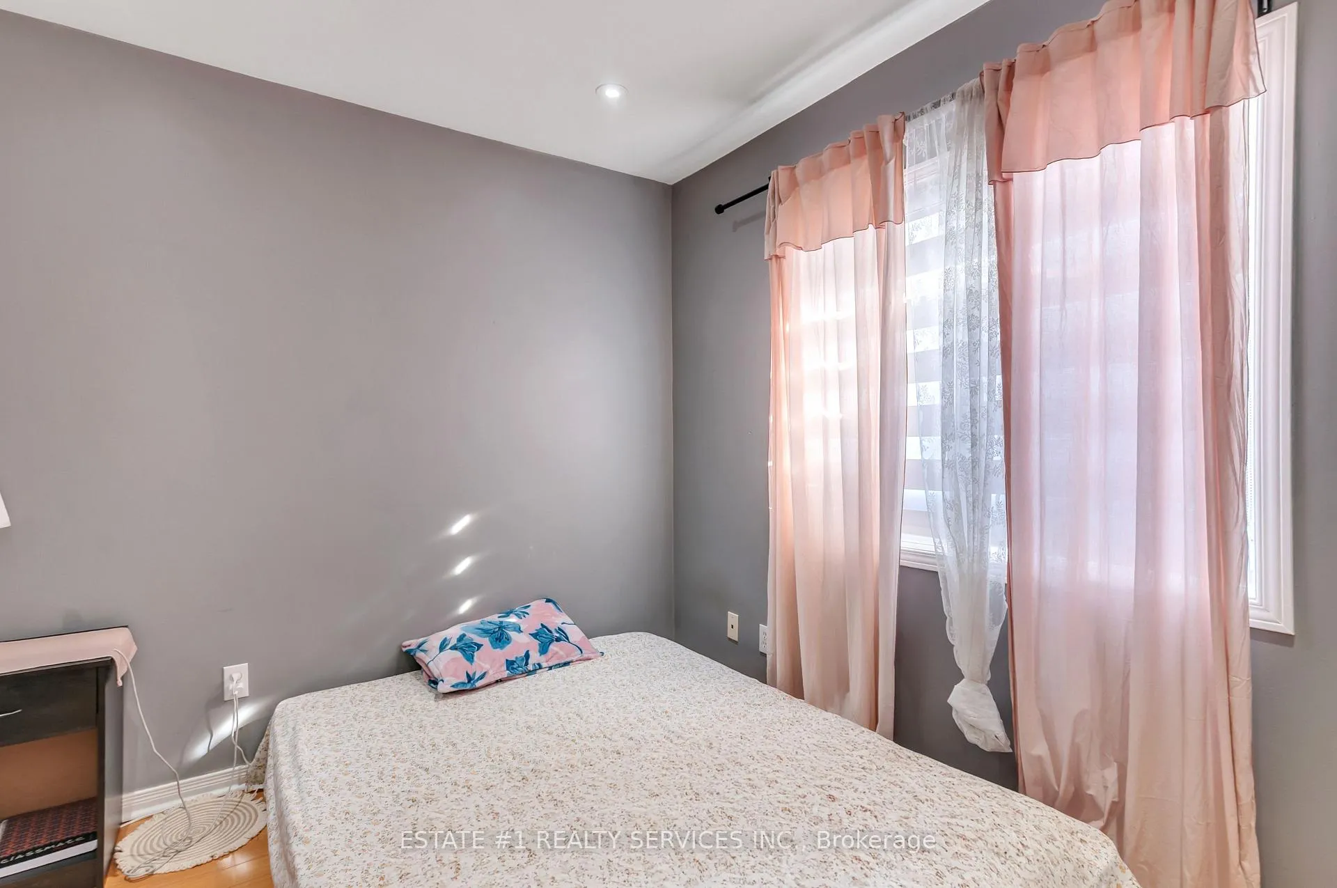 Photo 18 of 63 Tideland Drive, Brampton, Fletcher's Meadow — HOMEH
