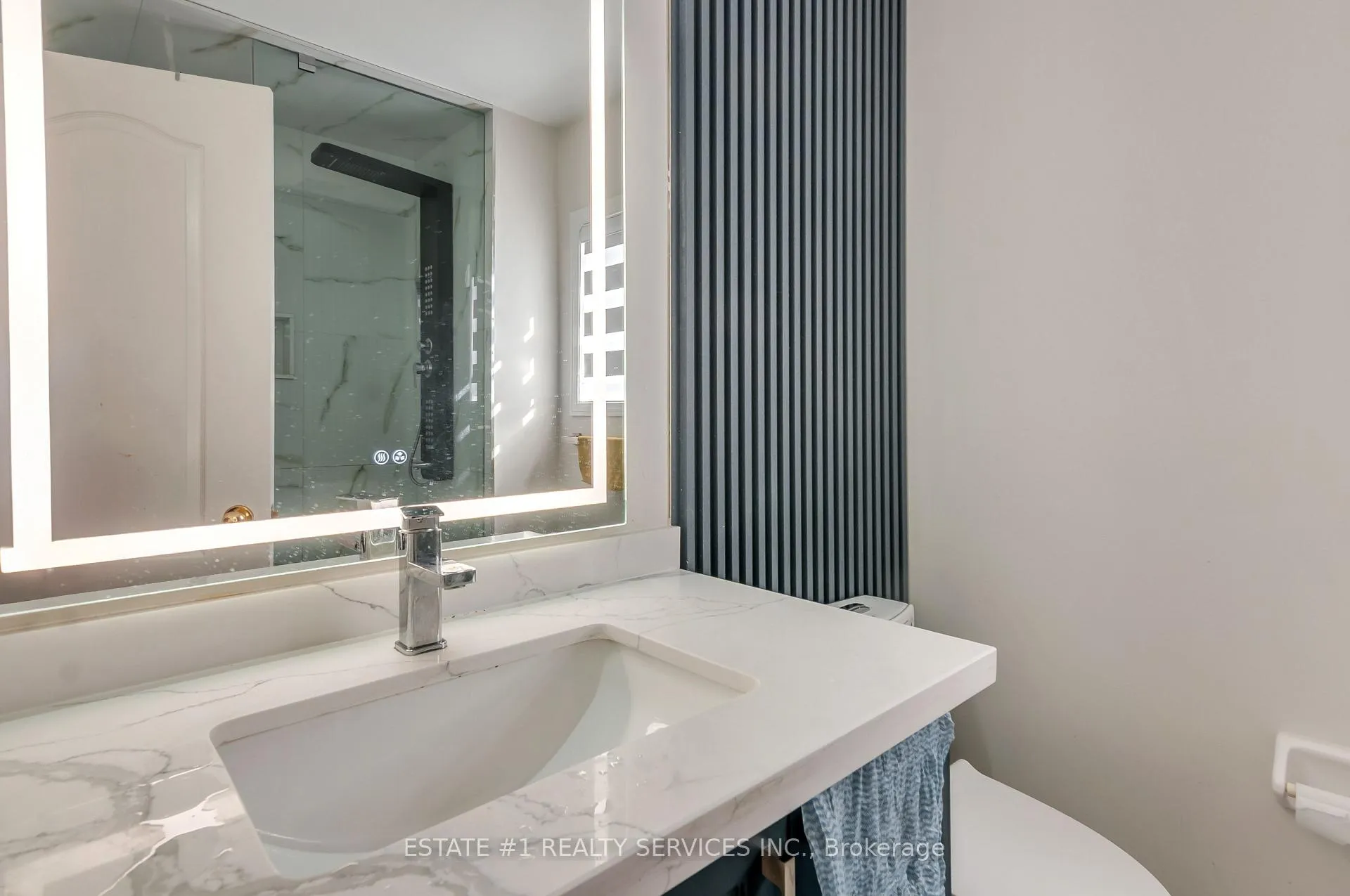 Photo 20 of 63 Tideland Drive, Brampton, Fletcher's Meadow — HOMEH
