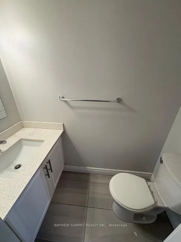 Photo 4 of 17 Hampton Way, Markham, Thornhill — HOMEH