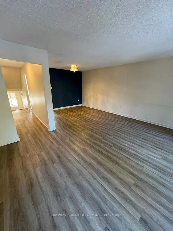 Photo 6 of 17 Hampton Way, Markham, Thornhill — HOMEH