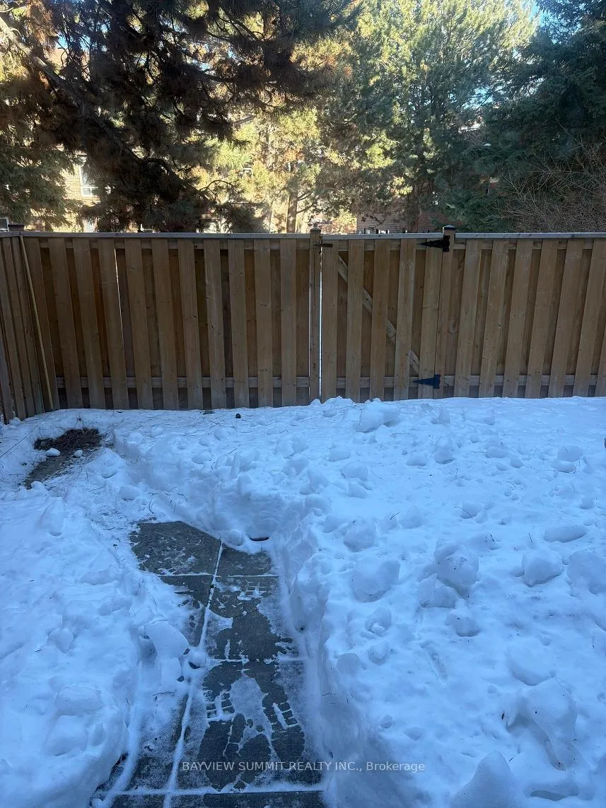Photo 17 of 17 Hampton Way, Markham, Thornhill — HOMEH