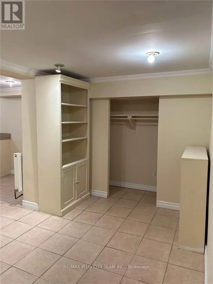 Photo 3 of Unit B, 1745 Bathurst Street, Toronto, Forest Hill South — HOMEH