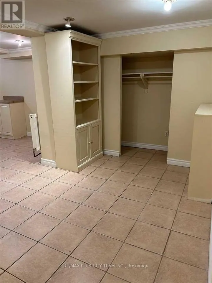 Photo 7 of Unit B, 1745 Bathurst Street, Toronto, Forest Hill South — HOMEH