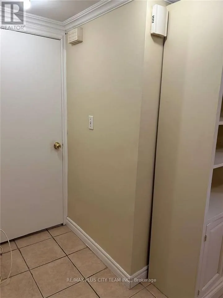 Photo 10 of Unit B, 1745 Bathurst Street, Toronto, Forest Hill South — HOMEH