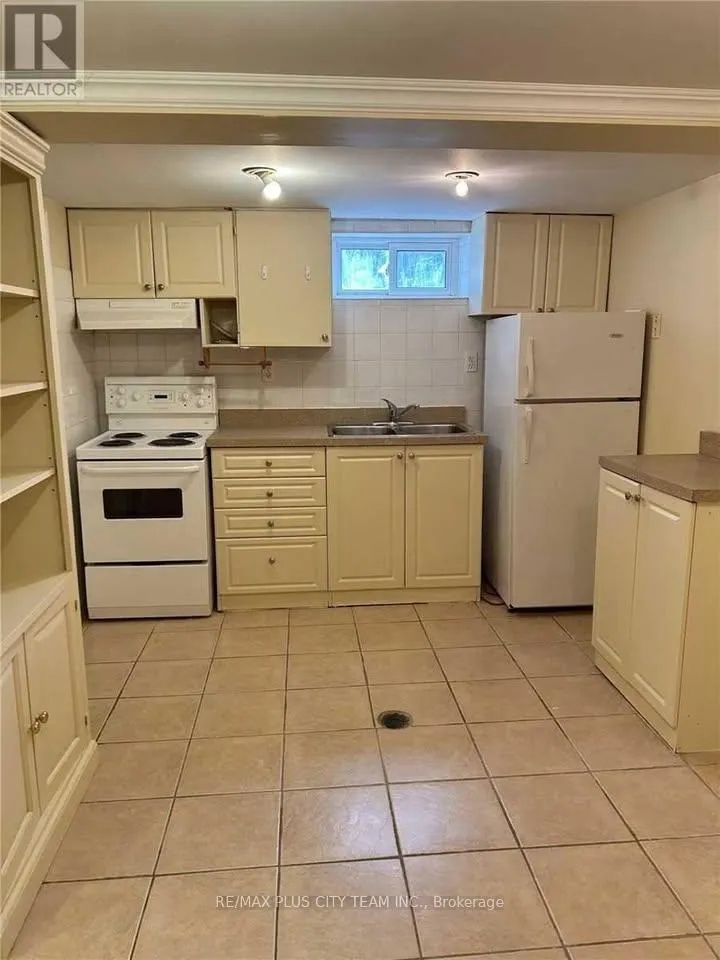 Photo 12 of Unit B, 1745 Bathurst Street, Toronto, Forest Hill South — HOMEH